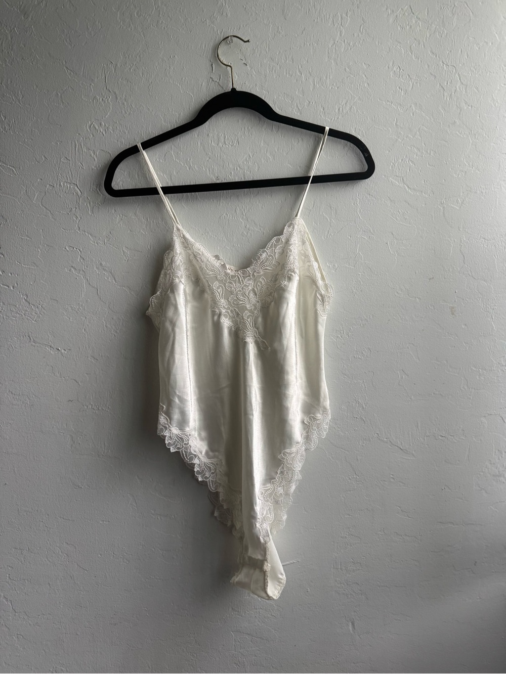 Victoria secret gold label  Lace Trim Ivory Camisole Bodysuit teddy size M